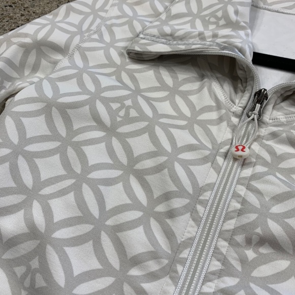 Jacket - Picture 3 of 4